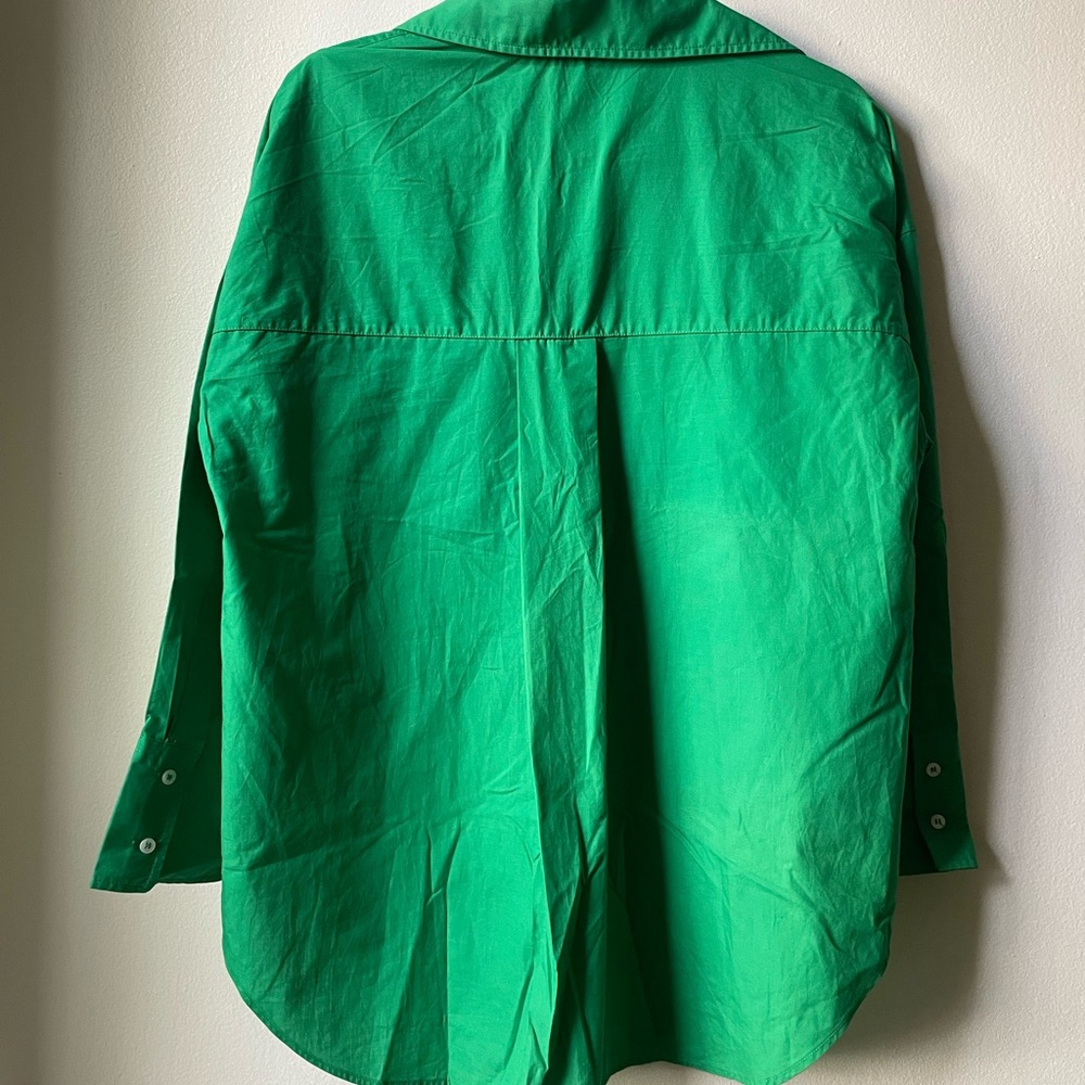 Button up - Picture 3 of 4